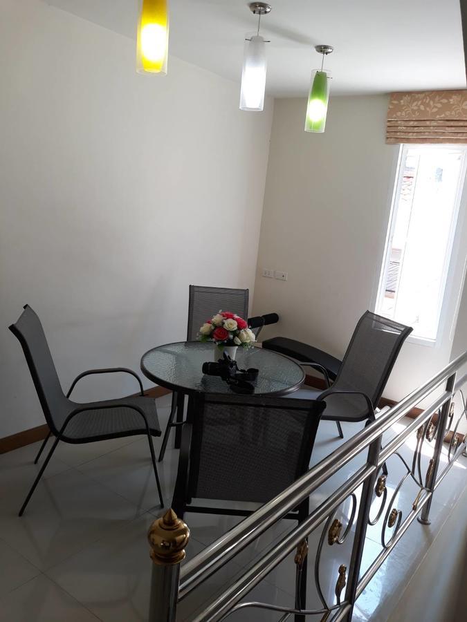 Проживание в семье Uncle House Краби